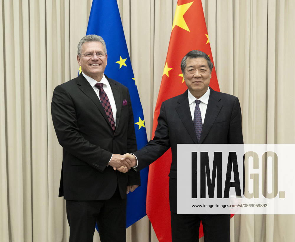 (261009) -- BEIJING, Oct. 9, 2026 -- Chinese Vice Premier He Lifeng, also a member of the Political Bureau of the Communist Party of China Central Committee, meets with European Commissioner for Trade and Economic Security Maros Sefcovic in Beijing, capital of China, Oct. 9, 2026. ) CHINA-BEIJING-HE LIFENG-EUROPEAN COMMISSIONER-MEETING (CN) TianxYu