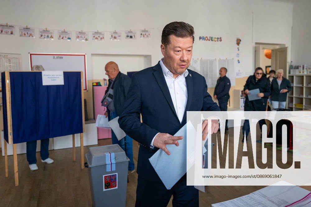 The two-day elections to municipal assemblies started in the Czech Republic together with the first round of the elections to one-third of the Senate, on October 9, 2026. On the photo comes to vote Tomio Okamura, chairman of the SPD and Speaker of the Chamber of Deputies, in Prague, Czech Republic. (CTKxPhoto OndrejxDeml) CTKPhotoP2026100906347 CTKPhotoP2026100906347