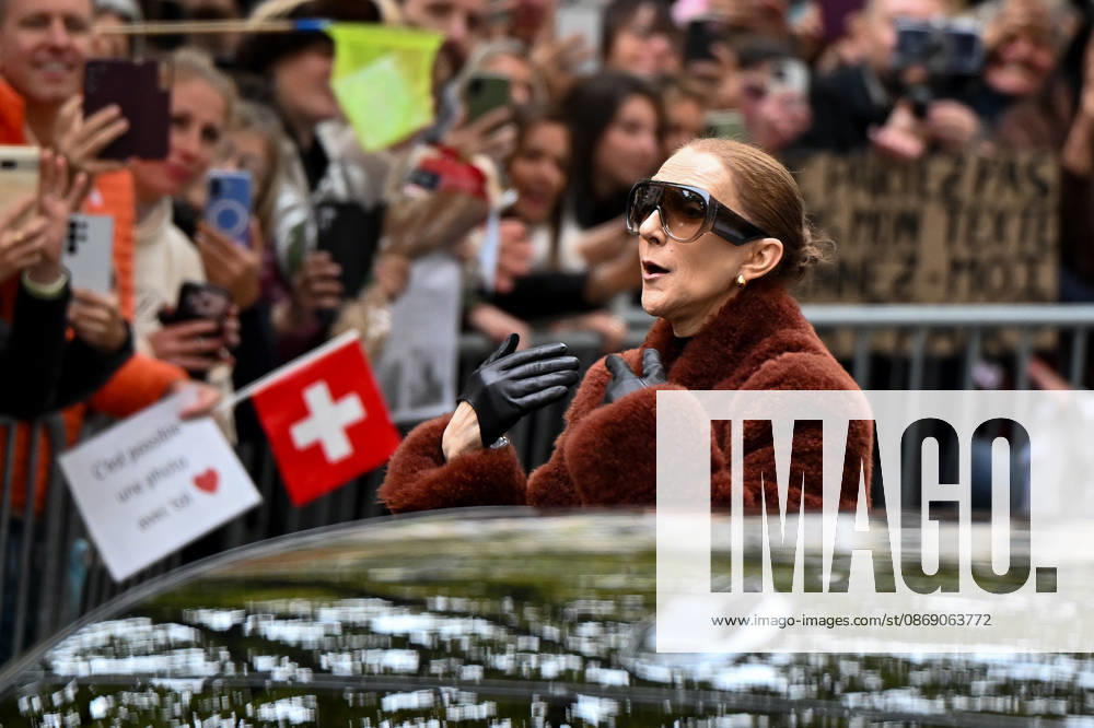 CELEBRITES : Celine Dion in Paris - 09 10 2026 Celine Dion spend time with fans before going to the venue, hotel Royal Monceau in Paris, France - CÃ line Dion a passÃ un moment avec ses fans avant de se rendre sur les lieux, Ã l hÃ tel Royal Monceau Ã Paris, en France PARISFrance