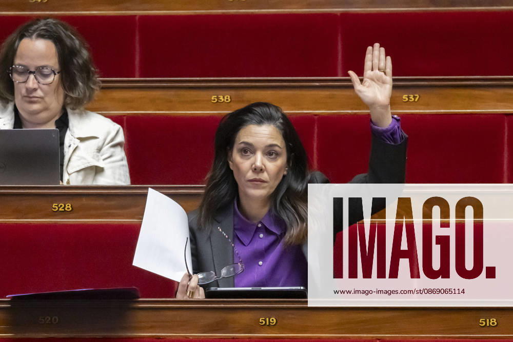 Paris, France le 9 Octobre, 2026 - Examen en seance a l assemblee nationale de la proposition de loi apportant une reponse integrale au phenomene des violences sexuelles et sexistes contre les femmes et les enfants - Sophia Chikirou POLITIQUE, ASSEMBLEE NATIONALE, EXAMEN DE LOI, LEGISLATIF, LOI INTEGRALE, VIOLENCES SEXUELLES