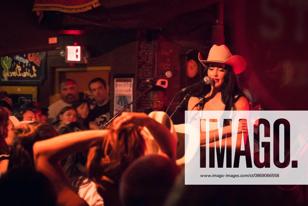 Austin, Texas. Kacey Musgraves performed a surprise show at the White Horse after her concert. - ZUMAda1_ 20261009_zap_da1_030