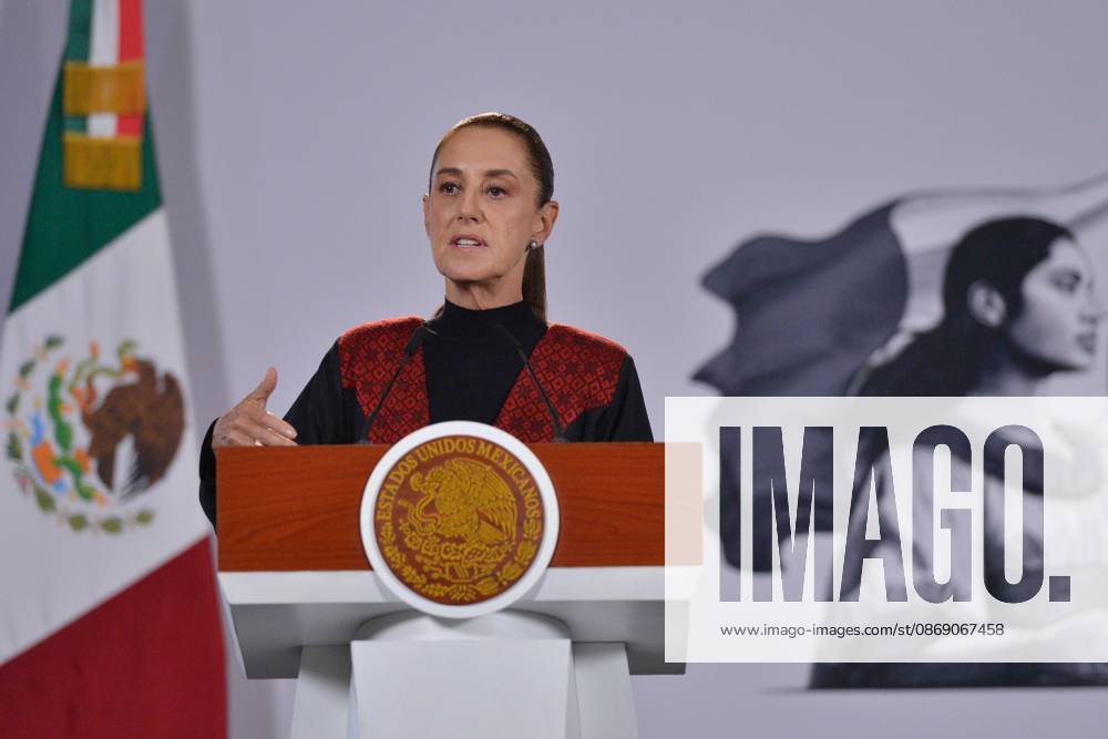 TO-45414-MEXICO , September 10, 2026. Mexican President Claudia Sheinbaum spoke about heavy rains in various states and national politics during the "People& 039;s Conference" at the National Palace in Mexico City. Clasos.com.mx - ZUMAcs4_ 20261009_faa_cs4_006