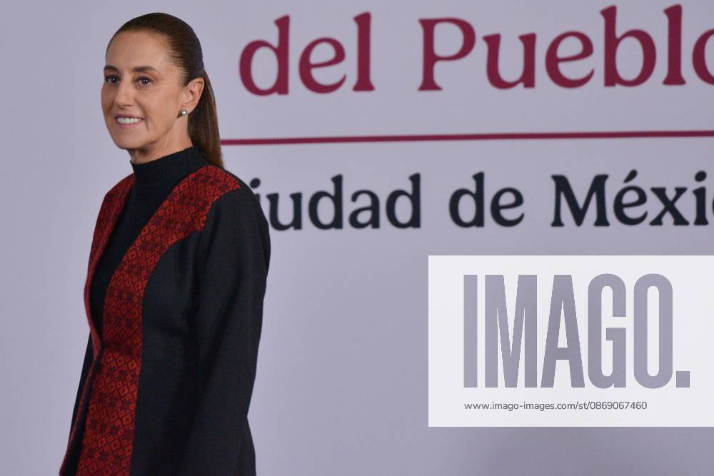 TO-45414-MEXICO , September 10, 2026. Mexican President Claudia Sheinbaum spoke about heavy rains in various states and national politics during the "People& 039;s Conference" at the National Palace in Mexico City. Clasos.com.mx - ZUMAcs4_ 20261009_faa_cs4_007