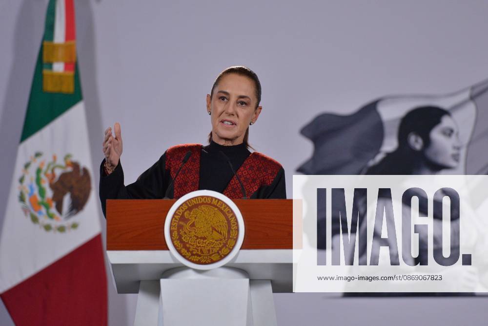 TO-45414-MEXICO , September 10, 2026. Mexican President Claudia Sheinbaum spoke about heavy rains in various states and national politics during the "People& 039;s Conference" at the National Palace in Mexico City. Clasos.com.mx - ZUMAcs4_ 20261009_faa_cs4_021