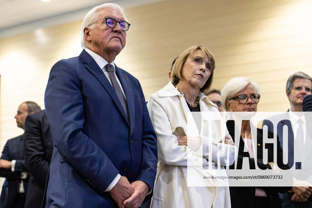 Emmanuel Macron And Frank-Walter Steinmeier Visit Laser Megajoule at CEA - Le Barp French President Emmanuel Macron and German President Frank-Walter Steinmeier visit the Laser Megajoule research facility operated by the French Alternative Energies and Atomic Energy Commission (CEA). The facility is part of France s nuclear deterrence simulation programme, in Le Barp, France, on October 9, 2026. Photo by Margot Le Gonidec ABACAPRESS.COM Le Barp France