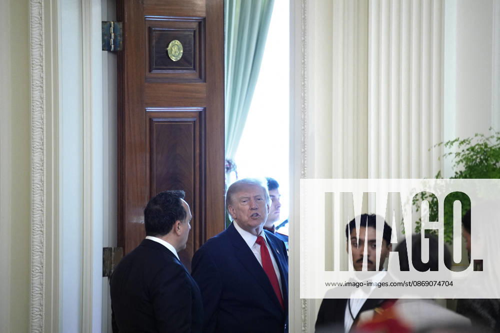 Donald Trump on Columbus Day celebration - Washington US President Donald Trump departs after a Columbus Day celebration in the East Room in Washington on October 9, 2026. Photo by Yuri Gripas ABACAPRESS.COM Washington DC United States