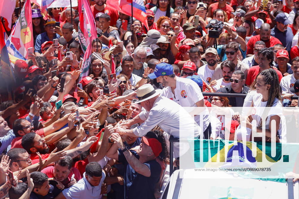 BRASiLIA, DF - 09.10.2026: ATO DE LULA EM BRASiLIA - President Lula resumes campaign events after the first round of elections, in CeilÃ¢ndia (DF). x3027371x JoaoxPedroxCarvalho
