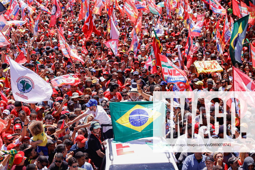 BRASiLIA, DF - 09.10.2026: ATO DE LULA EM BRASiLIA - President Lula resumes campaign events after the first round of elections, in CeilÃ¢ndia (DF). x3027377x JoaoxPedroxCarvalho