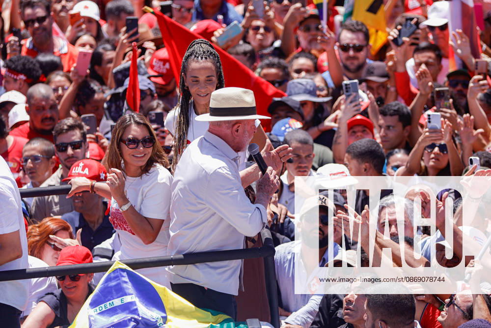 BRASiLIA, DF - 09.10.2026: ATO DE LULA EM BRASiLIA - President Lula resumes campaign events after the first round of elections, in CeilÃ¢ndia (DF). x3027379x JoaoxPedroxCarvalho