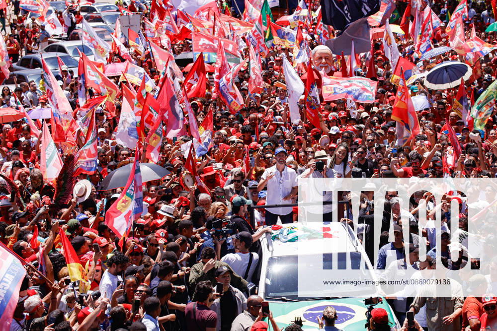 BRASiLIA, DF - 09.10.2026: ATO DE LULA EM BRASiLIA - President Lula resumes campaign events after the first round of elections, in CeilÃ¢ndia (DF). x3027417x JoaoxPedroxCarvalho