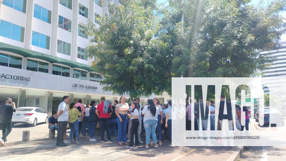 (261009) -- PANAMA CITY, Oct. 9, 2026 -- People gather outside following a major earthquake in Panama City, Panama, Oct. 9, 2026. A major earthquake struck Panama on Friday. (Photo by Xinhua) PANAMA-PANAMA CITY-EARTHQUAKE MariaxCarrasquilla