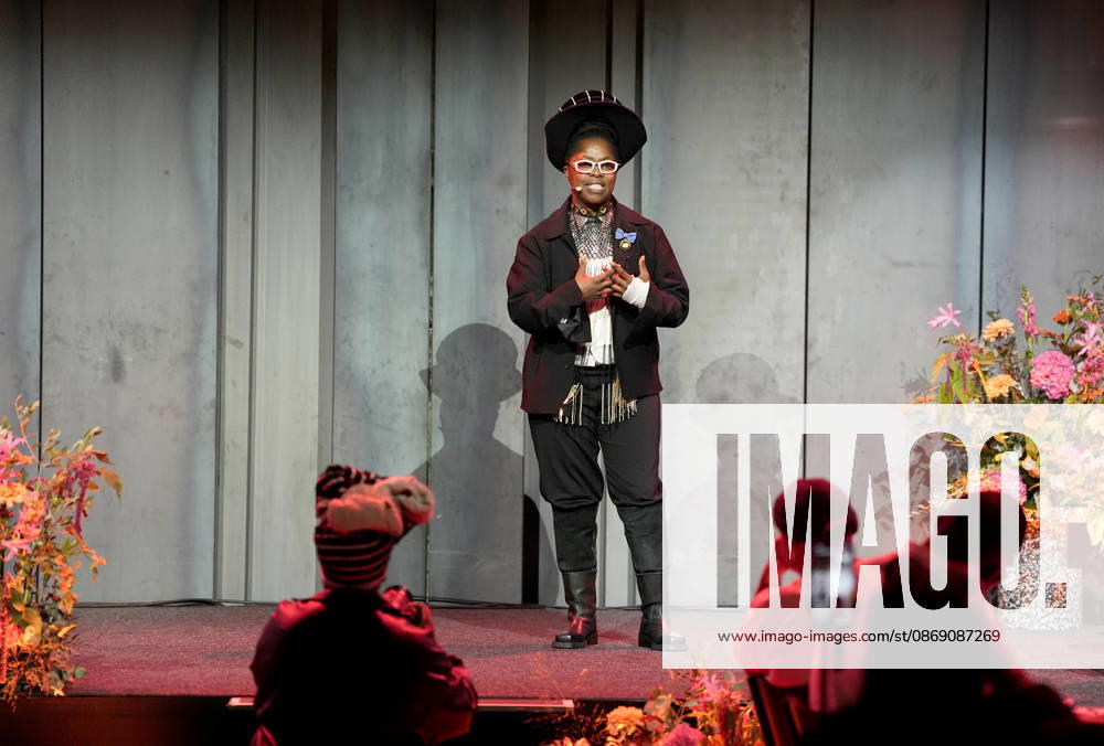 Zanele Muholi of South Africa receives the Hasselblad Prize, an international photography award, at a ceremony at World of Volvo in Gothenburg, Sweden, on October 9, 2026. GOTHENBURG, SWEDEN