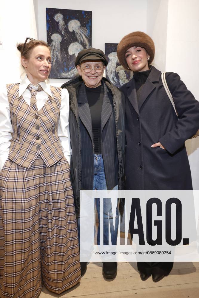 M A R X Bande Anna Thalbach, Katharina Thalbach, Nellie Thalbach Exhibition by the M A R X Bande, Glogauer Straße 16, Berlin, Date: October 9, 2026