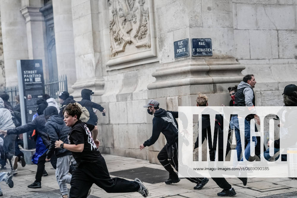 Brief clashes erupt during student gathering in Nancy NANCY, FRANCE - OCTOBER 9: A small group of students gather as brief confrontations occur following tensions at the scene. in Nancy, France, on October 9, 2026. Mohamad Saeed Tako Anadolu Nancy France. Editorial use only. Please get in touch for any other usage.
