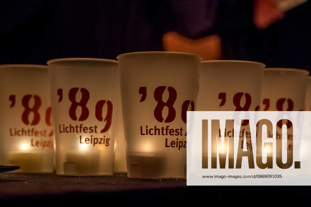 Since 2009, the Festival of Lights has been held in Leipzig on October 9 to commemorate the Monday demonstrations of 1989. Lights and art installations illuminate the city, and people walk through the city carrying candles. Festival of Lights 2026