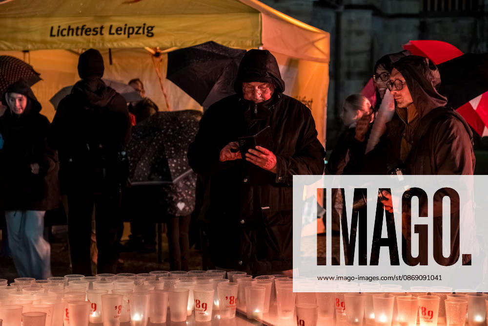 Since 2009, the Festival of Lights has been held in Leipzig on October 9 to commemorate the Monday demonstrations of 1989. Lights and art installations illuminate the city, and people walk through the city carrying candles. Festival of Lights 2026