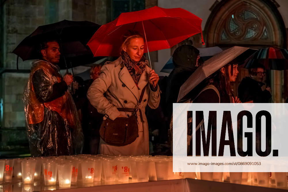 Since 2009, the Festival of Lights has been held in Leipzig on October 9 to commemorate the Monday demonstrations of 1989. Lights and art installations illuminate the city, and people walk through the city carrying candles. Festival of Lights 2026