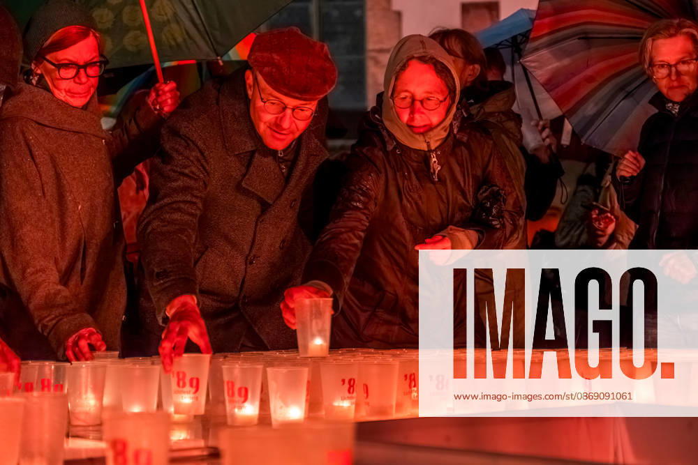 Since 2009, the Festival of Lights has been held in Leipzig on October 9 to commemorate the Monday demonstrations of 1989. Lights and art installations illuminate the city, and people walk through the city carrying candles. Festival of Lights 2026