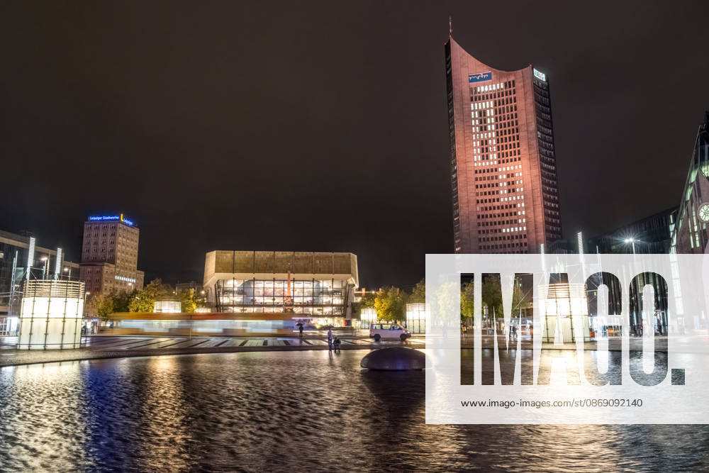 Since 2009, the Festival of Lights has been held in Leipzig on October 9 to commemorate the Monday demonstrations of 1989. Lights and art installations illuminate the city, and people walk through the city carrying candles. Festival of Lights 2026