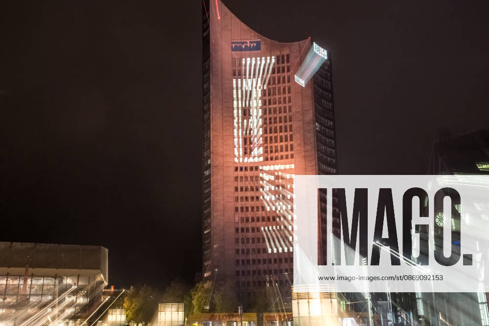 Since 2009, the Festival of Lights has been held in Leipzig on October 9 to commemorate the Monday demonstrations of 1989. Lights and art installations illuminate the city, and people walk through the city carrying candles. Festival of Lights 2026