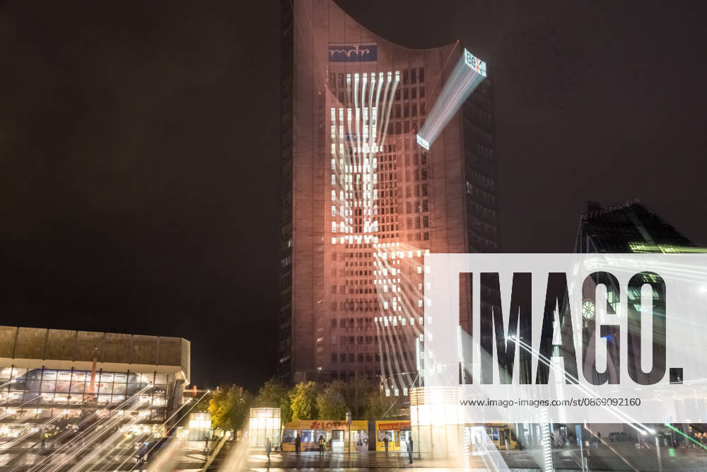 Since 2009, the Festival of Lights has been held in Leipzig on October 9 to commemorate the Monday demonstrations of 1989. Lights and art installations illuminate the city, and people walk through the city carrying candles. Festival of Lights 2026