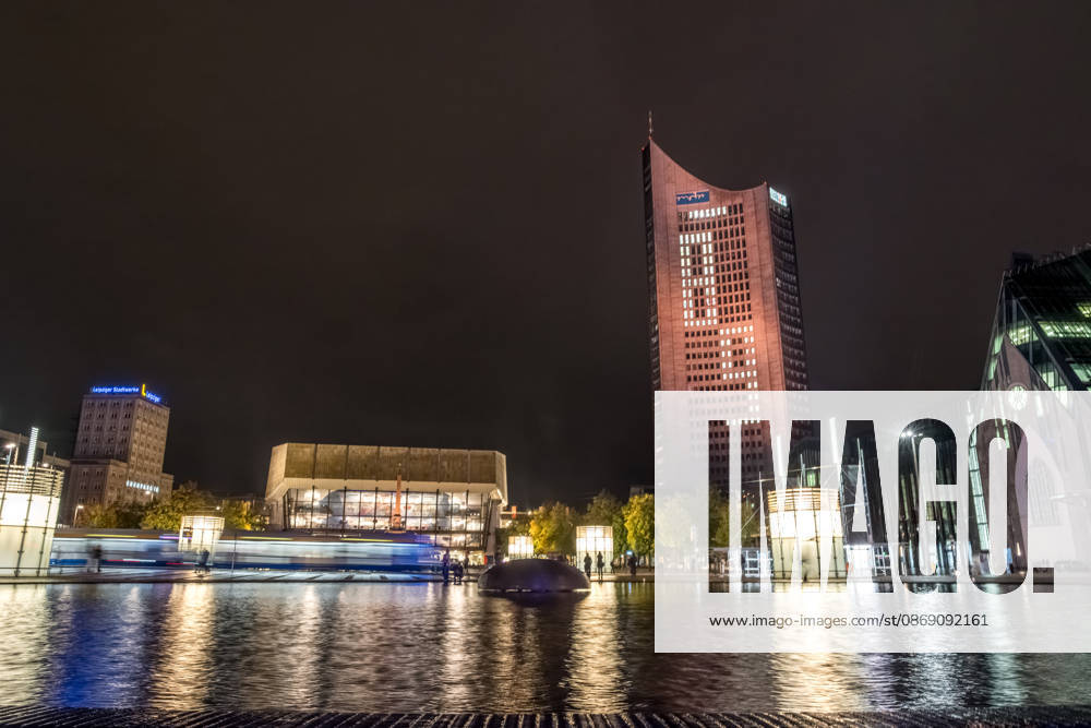 Since 2009, the Festival of Lights has been held in Leipzig on October 9 to commemorate the Monday demonstrations of 1989. Lights and art installations illuminate the city, and people walk through the city carrying candles. Festival of Lights 2026
