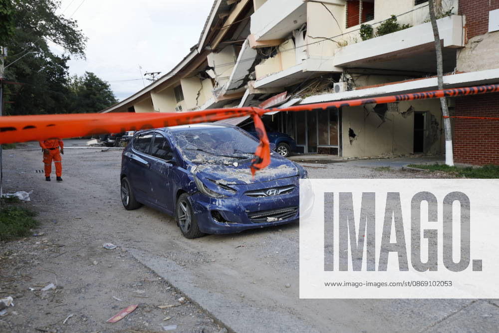 (261009) -- PENONOME(PANAMA), Oct. 9, 2026 -- A collapsed building and a damaged vehicle are pictured after an earthquake in Penonome, central Cocle Province of Panama, Oct. 9, 2026. A major earthquake struck Panama on Friday. (Photo by Xinhua) PANAMA-PENONOME-EARTHQUAKE DanielxGonzalez