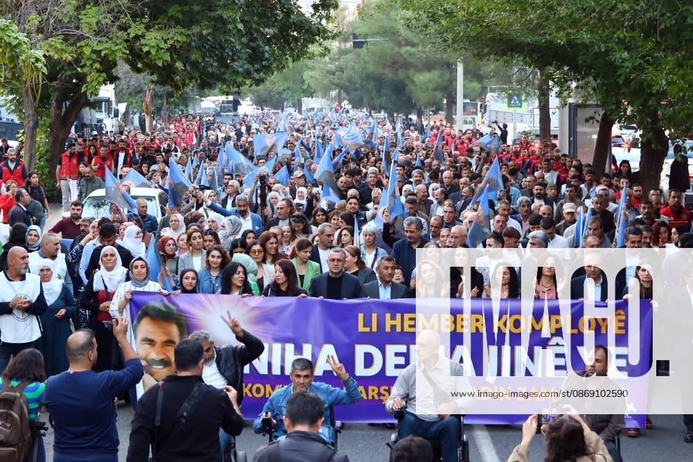 The anniversary of PKK leader Abdullah Ocalan s expulsion from Syria was protested in Diyarbakir, Turkey - 09 Oct 2026 Demonstrators hold a banner reading Now is the time for women against the conspiracy at the march. A protest was held in the city of Diyarbakir in Turkey, by the Peoples Equality and Democracy Party (DEM Party) and various Kurdish organizations and parties to mark the anniversary of PKK leader Abdullah Ocalan’s expulsion from Syria on October 9, 1998. Ocalan, the leader of the armed Kurdish organization the Kurdistan Workers Party (PKK), was captured in Kenya, taken to Turkey, and arrested after being expelled from Syria. Imprisoned for 27 years, Ocalan has been conducting peace talks with the Turkish state for the past