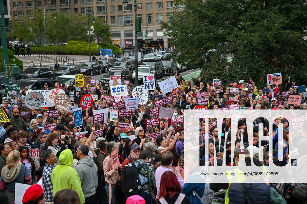 Thousands of New York protesters rally against ICE after Bronx shooting NEW YORK, UNITED STATES - OCTOBER 9: Thousands of people gathered at Foley Square to demand the withdrawal of US Immigration and Customs Enforcement (ICE) from the city, a day after an ICE officer shot a Dominican Republic national in the neck in the Bronx in New York, United States on October 9, 2026. Waleed Zein Anadolu New York United States. Editorial use only. Please get in touch for any other usage.