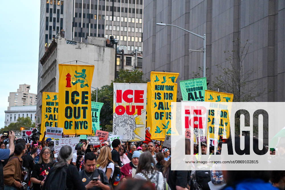 Thousands of New York protesters rally against ICE after Bronx shooting NEW YORK, UNITED STATES - OCTOBER 9: Thousands of people gathered at Foley Square to demand the withdrawal of US Immigration and Customs Enforcement (ICE) from the city, a day after an ICE officer shot a Dominican Republic national in the neck in the Bronx in New York, United States on October 9, 2026. Waleed Zein Anadolu New York United States. Editorial use only. Please get in touch for any other usage.