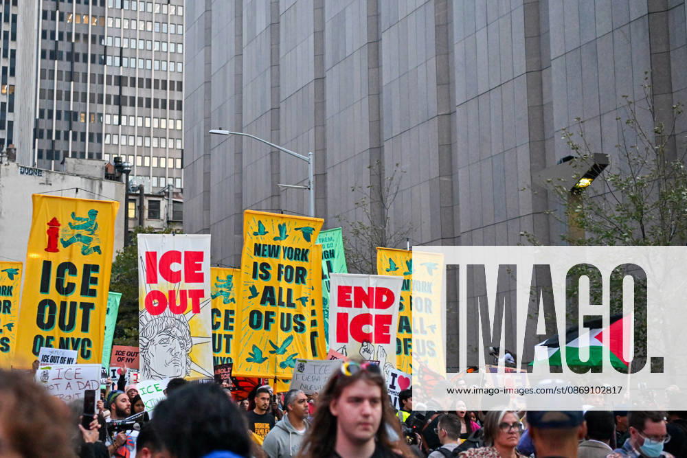 Thousands of New York protesters rally against ICE after Bronx shooting NEW YORK, UNITED STATES - OCTOBER 9: Thousands of people gathered at Foley Square to demand the withdrawal of US Immigration and Customs Enforcement (ICE) from the city, a day after an ICE officer shot a Dominican Republic national in the neck in the Bronx in New York, United States on October 9, 2026. Waleed Zein Anadolu New York United States. Editorial use only. Please get in touch for any other usage.