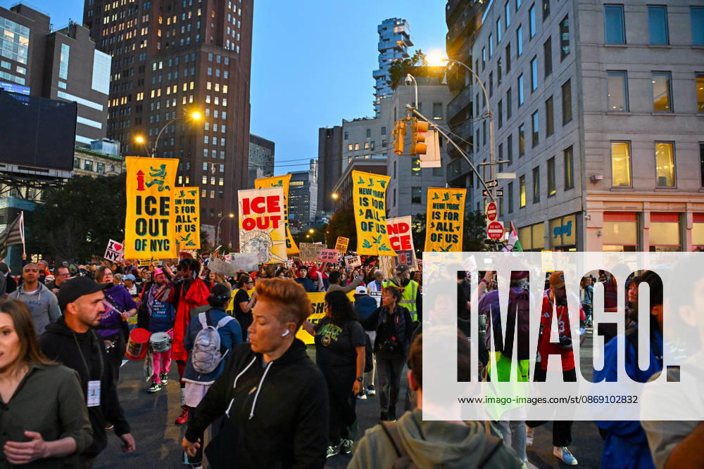 Thousands of New York protesters rally against ICE after Bronx shooting NEW YORK, UNITED STATES - OCTOBER 9: Thousands of people gathered at Foley Square to demand the withdrawal of US Immigration and Customs Enforcement (ICE) from the city, a day after an ICE officer shot a Dominican Republic national in the neck in the Bronx in New York, United States on October 9, 2026. Waleed Zein Anadolu New York United States. Editorial use only. Please get in touch for any other usage.