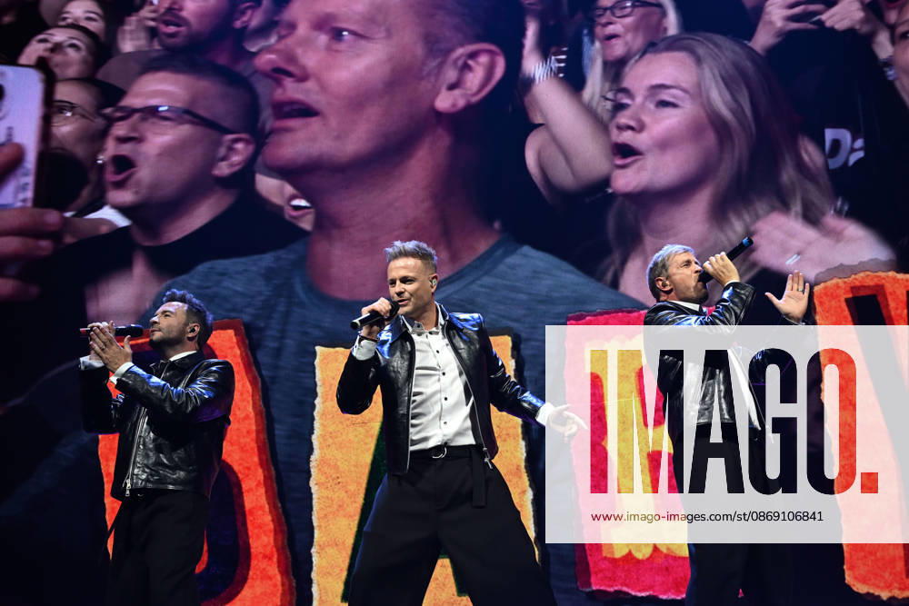 Westlife performing during the 25th Anniversary Tour LONDON, ENGLAND - OCTOBER 09: Shane Filan, Nicky Byrne and Kian Egan of ˜Westlife performing during the 25th Anniversary Tour at O2 Arena on October 09 in London, England. CAP MAR MAR Great Britain