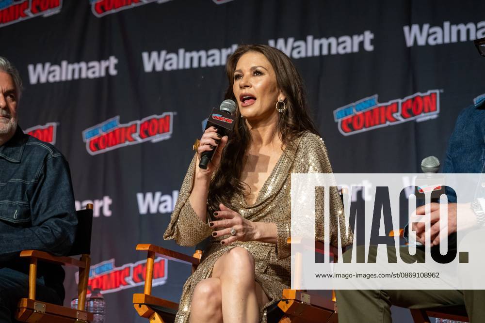 New York Comic Con , New York, USA - 09 Oct Catherine Zeta-Jones speaks at AMC+ Spotlight: Kill Jackie during New York Comic Con 2026 at Jacob Javits Center on October 09, 2026 in New York City. New York United States