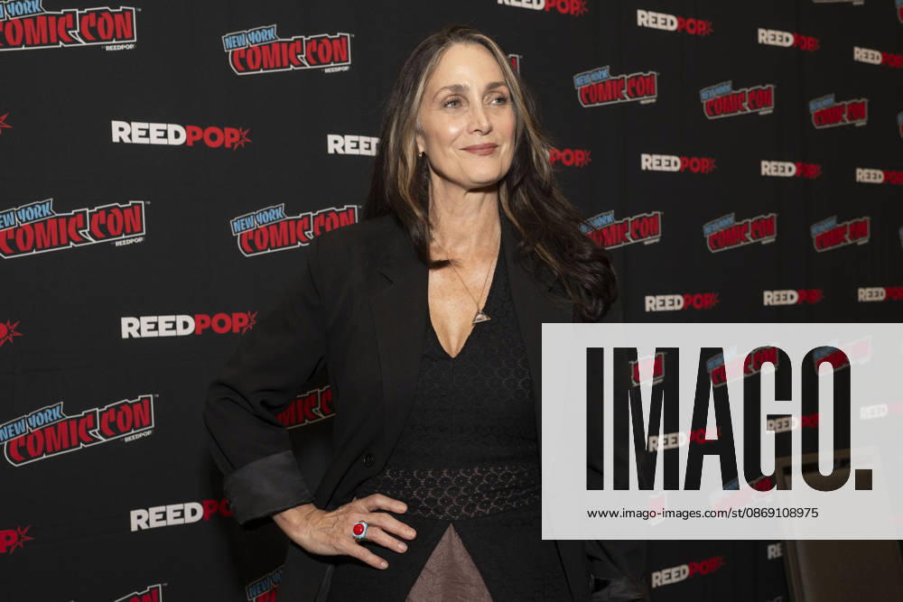 CARRIE ANNE MOSS attends the press room for YAGA on AMC Plus during New York Comic Con at Jacob Javits Convention Center in New York. 9 October 2026 New York USA - ZUMAa265 20261009_zep_a265_002