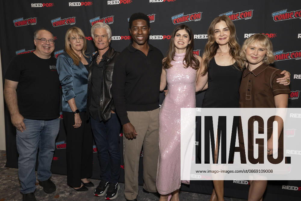 THOMAS SCHNAUZ, ESTA SPALDING, HARRY HAMLIN, TONGAYI CHIRISA, ALEXANDRA DADDARIO, BETSY BRANDT and ELIZA SCANLEN attend the press room for Anne RiceÃ¢â‚¬â ¢s Mayfair Witches on AMC Plus during New York Comic Con at Jacob Javits Convention Center in New York. 9 October 2026 New York USA - ZUMAa265 20261009_zep_a265_021