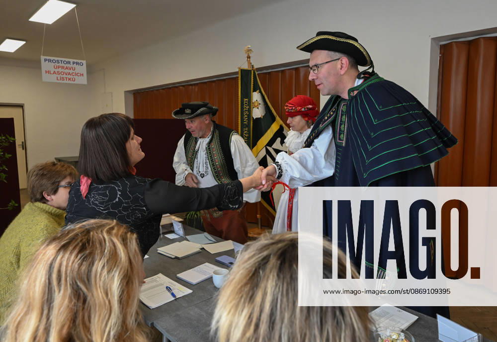 The two-day elections to municipal assemblies continued in the Czech Republic together with the first round of the elections to one-third of the Senate, on October 10, 2026. On the photo voters wearing traditional Hana folk costumes cast their ballots in Kozusany-Tazaly, in the Olomouc Region. (CTKxPhoto LudekxPerina) CTKPhotoP2026101001731 CTKPhotoP2026101001731