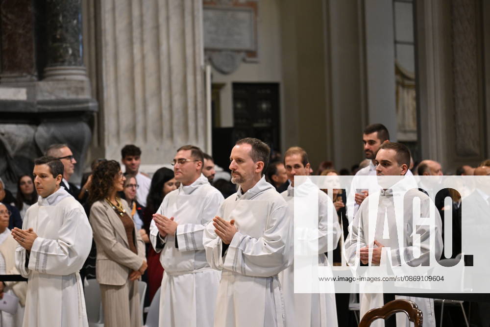 Diaconal_ordination_2026 Italy, Rome, Vatican, 2026 10 10 cardinal Baldo Reina celebrates a Mass forndiaconal ordination at st John Lateran . - NO BOOKS
