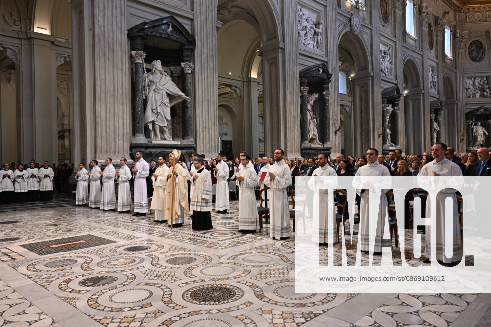Diaconal_ordination_2026 Italy, Rome, Vatican, 2026 10 10 cardinal Baldo Reina celebrates a Mass forndiaconal ordination at st John Lateran . - NO BOOKS