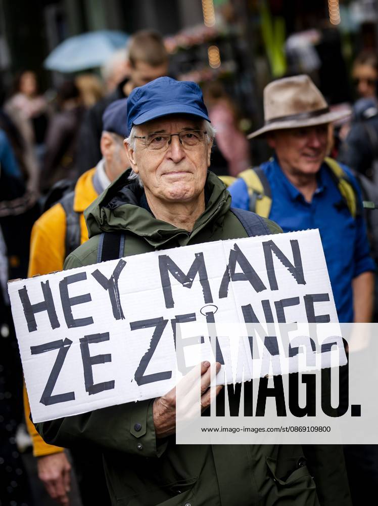 AMSTERDAM - Participants in the Men s March are campaigning for safety for all women. During the demonstration, men are called upon to ensure a culture in which everyone is safe. SEM VAN DER WAL ANP netherlands out - belgium out