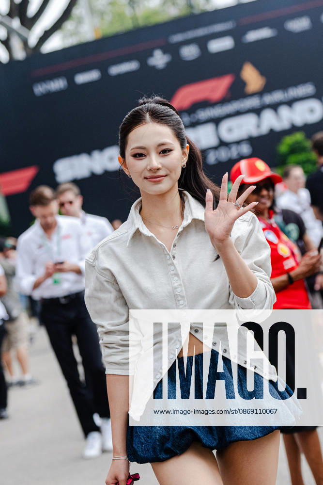2026 Formula 1 Singapore Grand Prix - Sprint - Celebrities Chou Tzu-yu TWICE Singer of Atlassian Williams F1 Team Paddock on SATURDAY during the 2026 FORMULA 1 SINGAPORE AIRLINES SINGAPORE GRAND PRIX 2026 at MARINA BAY STREET CIRCUIT SINGAPORE on October 10, 2026. Photo by Tan Jun Da ABACAPRESS.COM Singapore Singapore