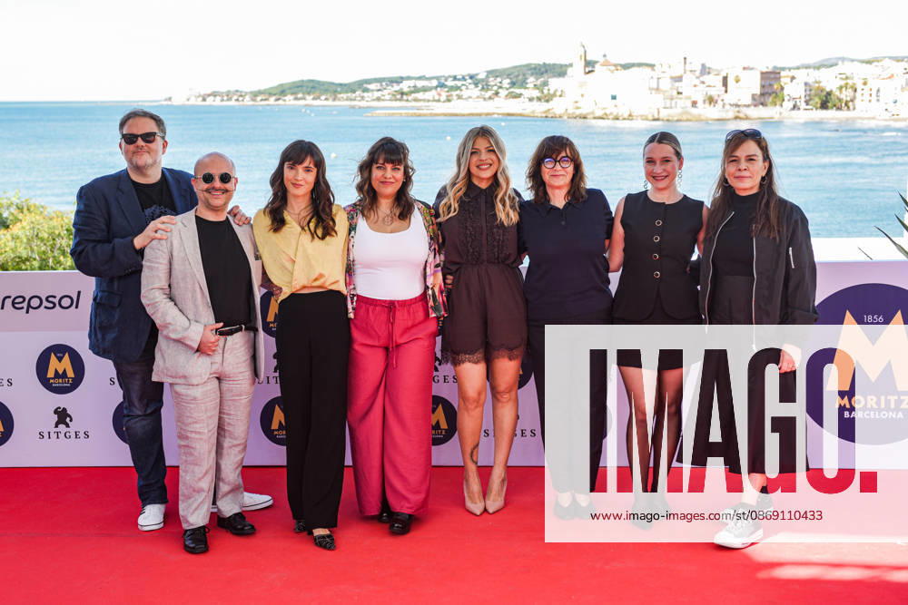 Photocall for the film *La mala madre* at the Sitges Film Festival. Director Alicia Albares 4i, and actresses Thaïs Blume c and Marina Alegre 3i during the photocall for the film *La mala madre* at the Sitges Film Festival, on October 10, 2026, in Sitges, Barcelona, Catalonia, Spain. The film begins when Victoria (Thaïs Blume) wakes up with no memories in an isolated house. A doctor and a woman who claims to be her mother take care of her and try to convince her that she ended up there after suffering an accident in which her daughter died. OCTOBER 10, 2026 Sitges, Barcelona, Catalonia Sitges, Barcelona, Catalonia, Spain