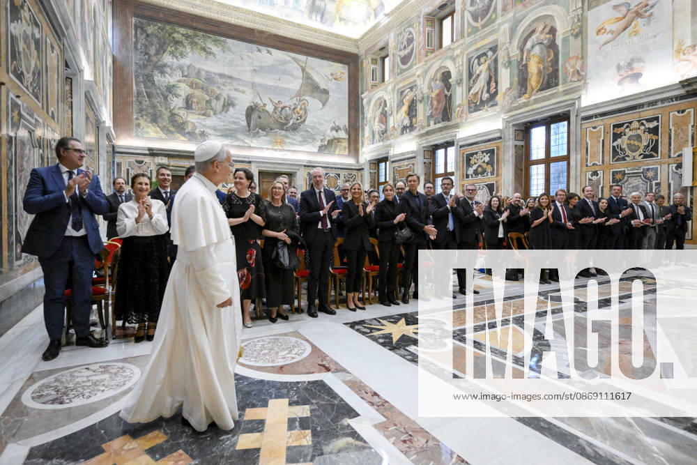 Pope Leo XIV Meets With Directors Of World’s Largest Museums - Vatican Pope Leo XIV meets with the directors of the largest art and culture museums around the world at the Vatican, on October 10, 2026. Speaking to members of the Bizot Group, which brings together directors of the world’s largest museums, Pope Leo stressed the importance of works of art as a means of ‘safeguarding a heritage that belongs to all humanity.’ Photo by (EV) Simone Risoluti Vatican Medial ABACAPRESS.COM Rome