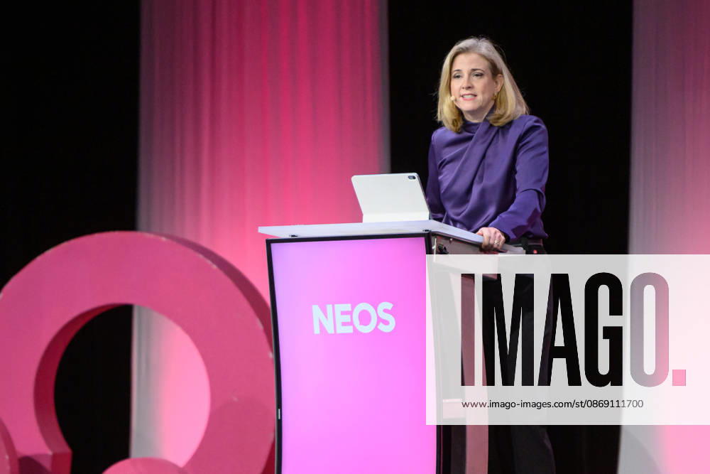 NEOS General Assembly at Design Center Linz NEOS has chosen Saving Within the System as the theme for the meeting PHOTO: Foreign Minister Beate Meinl Reisinger, NEOS NEOS General Assem