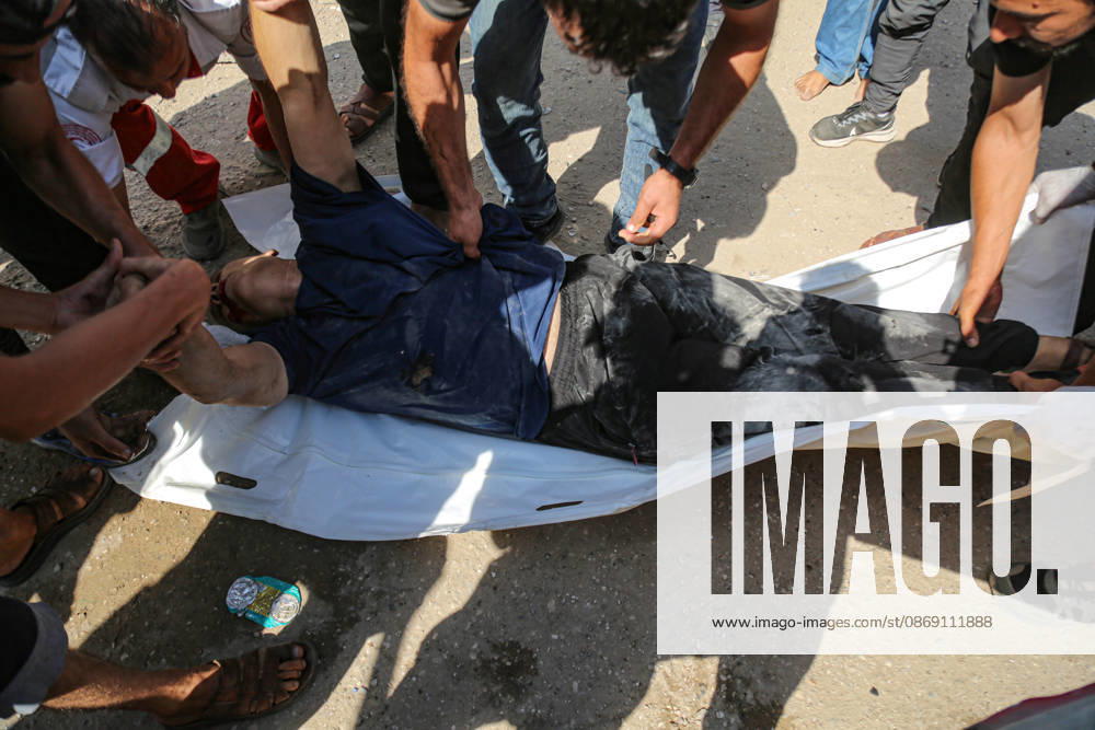 Four martyrs were killed after being targeted by a missile from Israeli surveillance aircraft west of Gaza City. Palestine - ZUMAe144 20261010_zip_e144_001