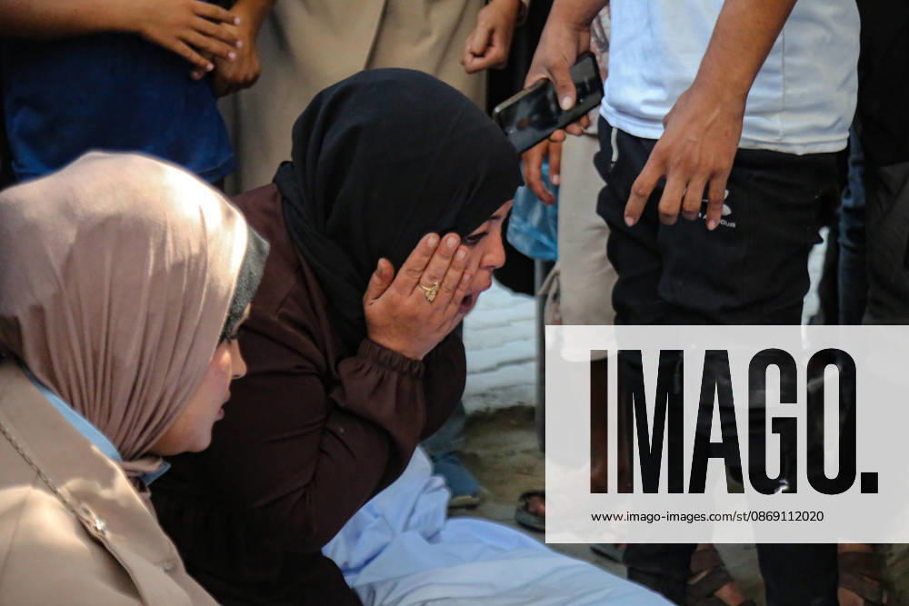Four martyrs were killed after being targeted by a missile from Israeli surveillance aircraft west of Gaza City. Palestine - ZUMAe144 20261010_zip_e144_011