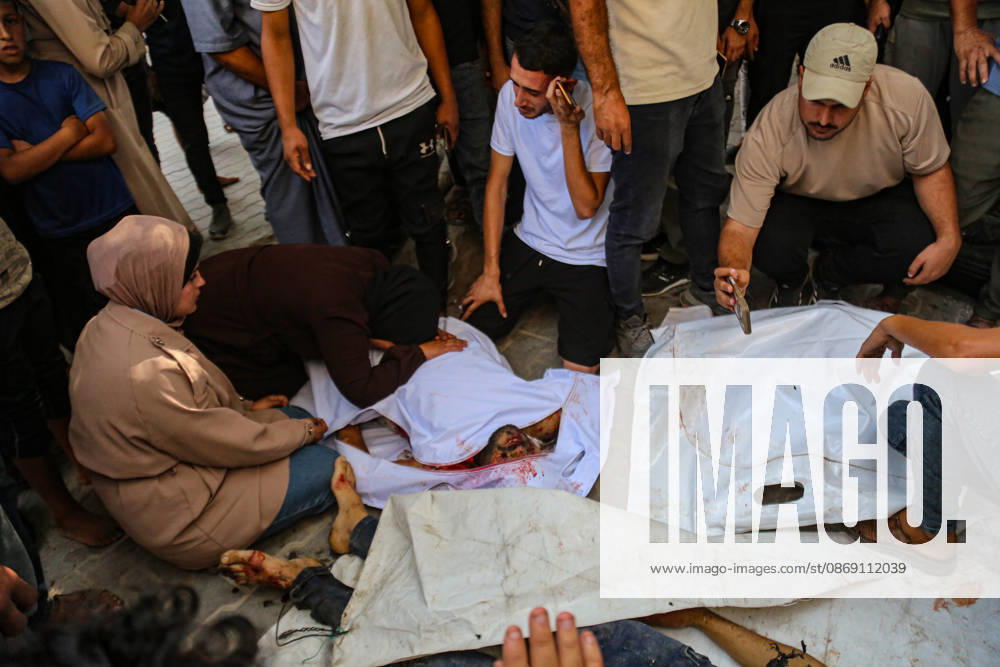 Four martyrs were killed after being targeted by a missile from Israeli surveillance aircraft west of Gaza City. Palestine - ZUMAe144 20261010_zip_e144_009