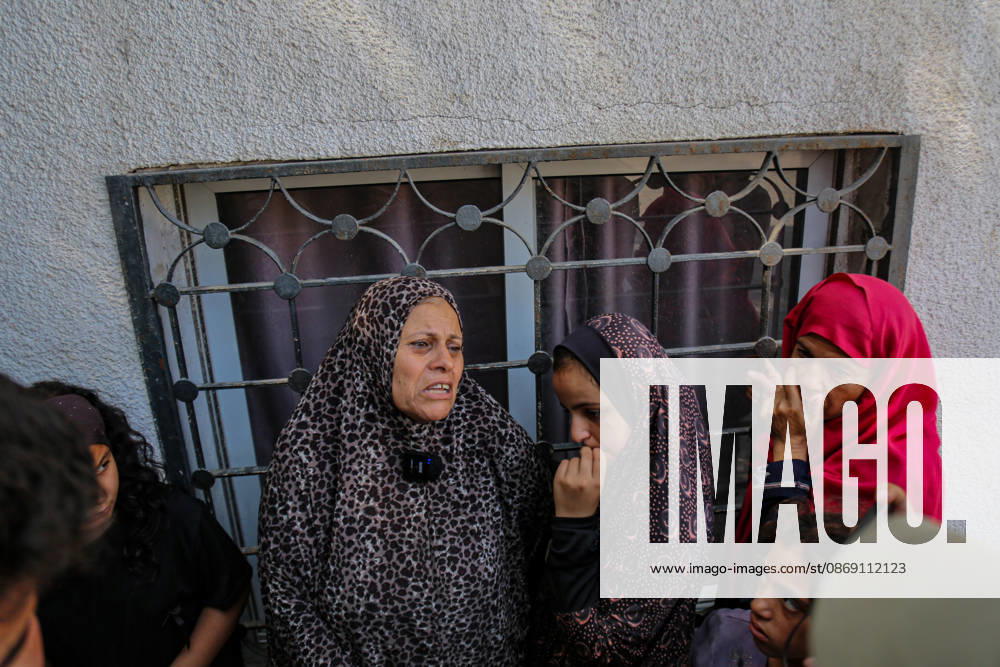 Four martyrs were killed after being targeted by a missile from Israeli surveillance aircraft west of Gaza City. Palestine - ZUMAe144 20261010_zip_e144_014