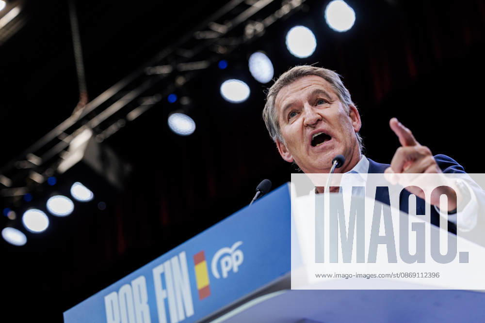 The PP Holds a Pre-Campaign Event at IFEMA Alberto Núnez Feijóo, president of the Popular Party (PP), during a pre-campaign event for the PP at IFEMA on October 10, 2026, in Madrid, Spain. The PP held its first pre-campaign event today for the general elections on November 29 (29N). Feijóo attended this event alongside the president of the Community of Madrid and the mayor of the capital. October 10, 2026. Carlos Lujá, Madrid, Madrid, Spain