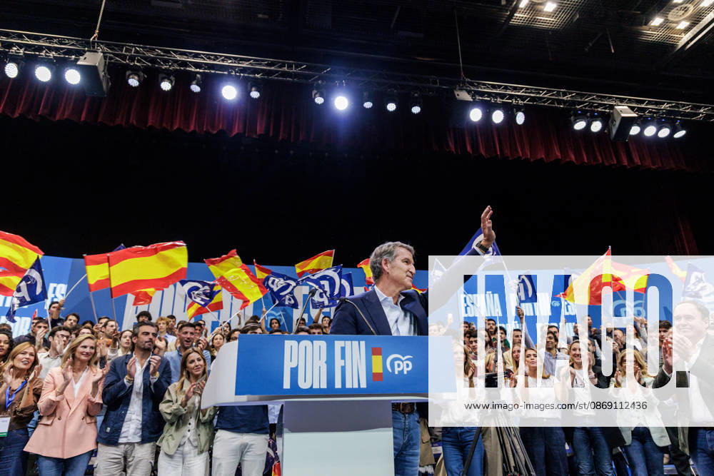 The PP Holds a Pre-Campaign Event at IFEMA Alberto Núnez Feijóo, president of the Popular Party (PP), during a pre-campaign event for the PP at IFEMA on October 10, 2026, in Madrid, Spain. The PP held its first pre-campaign event today for the general elections on November 29 (29N). Feijóo attended this event alongside the president of the Community of Madrid and the mayor of the capital. OCTOBER 10, 2026. Carlos Lujá. Madrid, Madrid, Spain.
